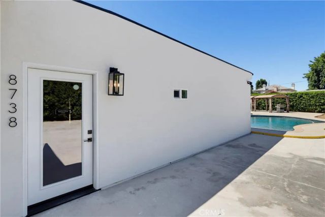 8738 Paso Robles, Northridge, CA 91325
