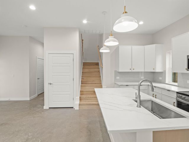 1165 Nickols Ave 2, Austin, TX 78721