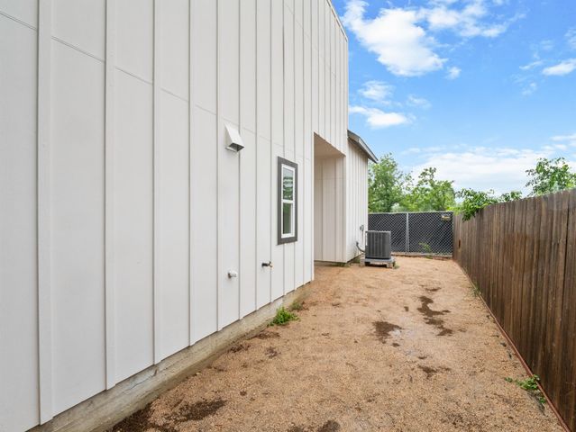 1165 Nickols Ave 2, Austin, TX 78721