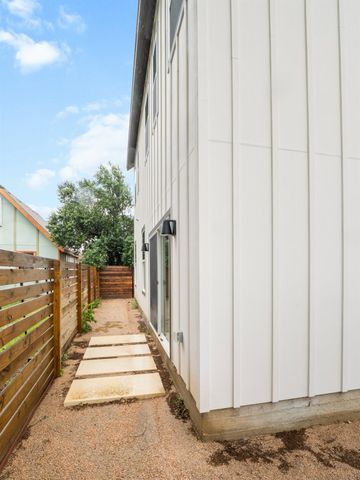 1165 Nickols Ave 2, Austin, TX 78721