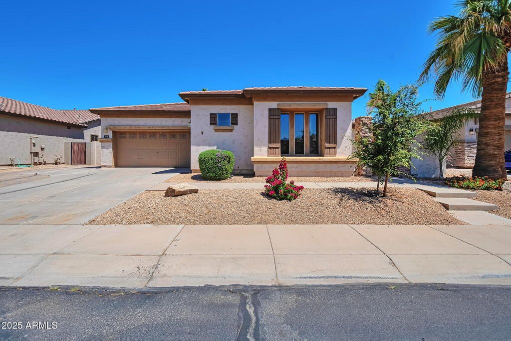 3114 E Capricorn Way, Chandler, AZ 85249