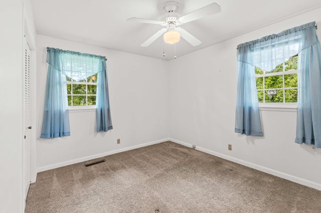 233 Iris Dr, Hendersonville, TN 37075