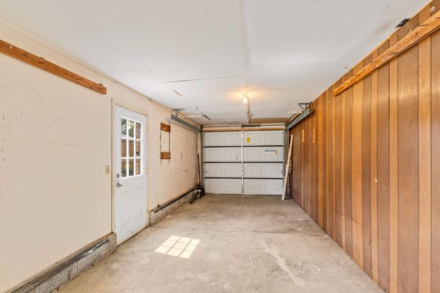 233 Iris Dr, Hendersonville, TN 37075