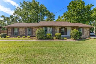 233 Iris Dr, Hendersonville, TN 37075