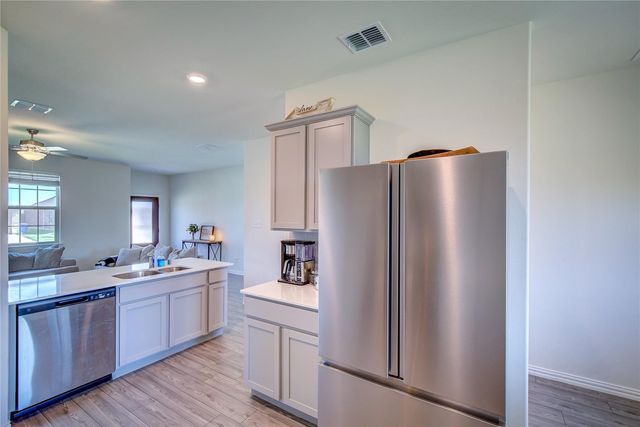2124 Whispering Sage Boulevard, Royse City, TX 75189