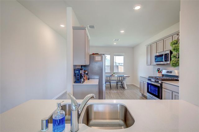 2124 Whispering Sage Boulevard, Royse City, TX 75189