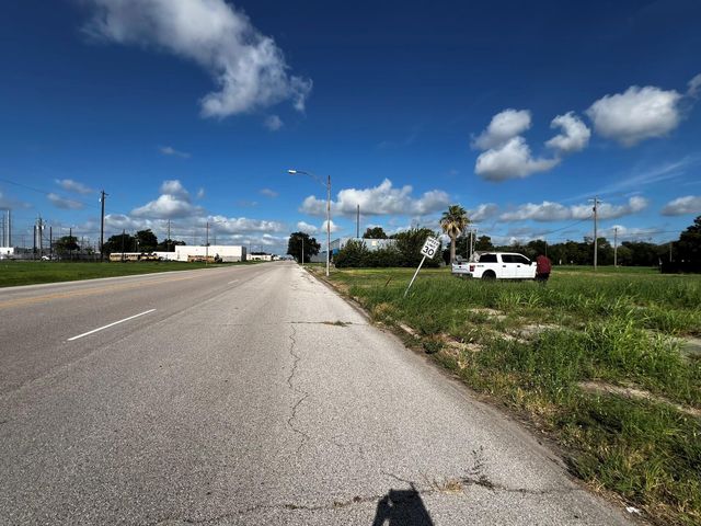 314 Texas Avenue, Texas City, TX 77590