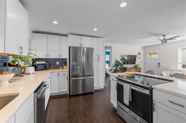 3011 Oneida Street, Denver, CO 80207