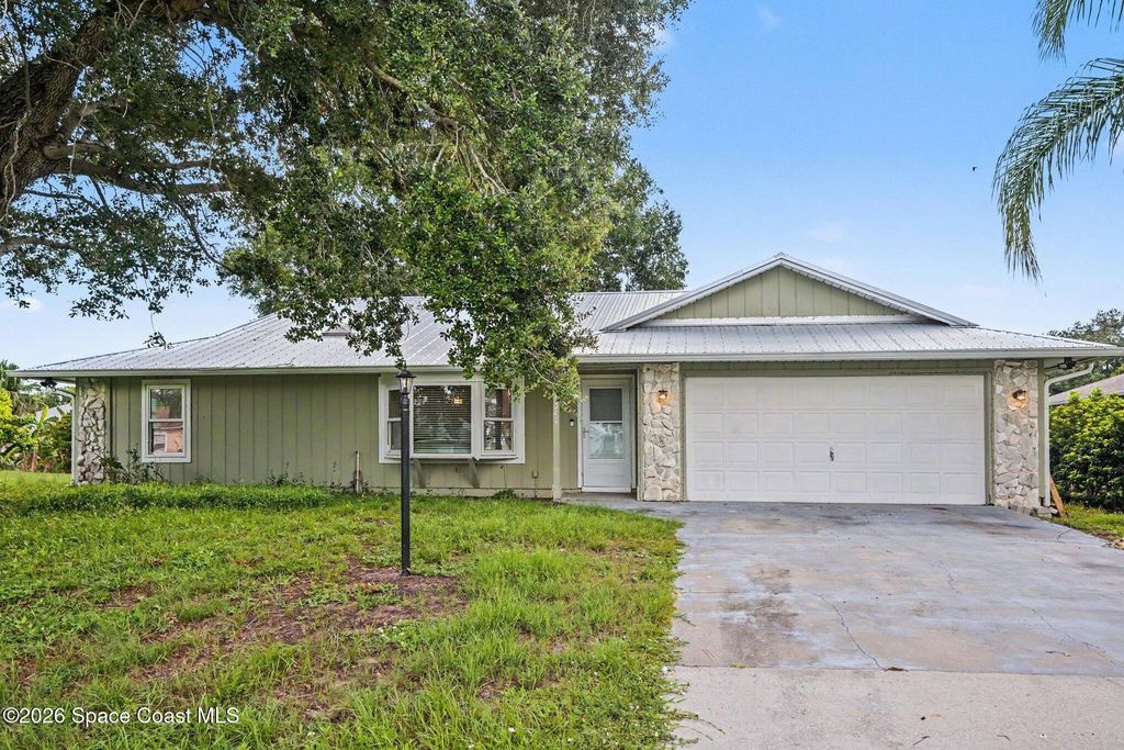 1242 Laconia Street, Sebastian, FL 32958