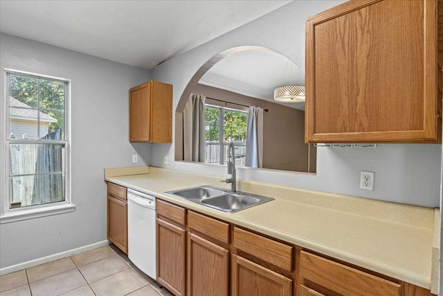 4663 Russells Pond Lane, Tallahassee, FL 32303