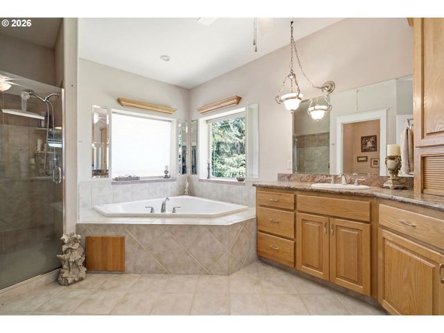 28515 Nw 51ST Ave, Ridgefield, WA 98642