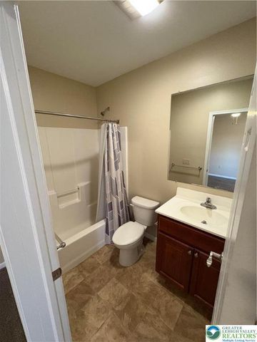 17 Belvidere Street 305, Nazareth Boro, PA 18064