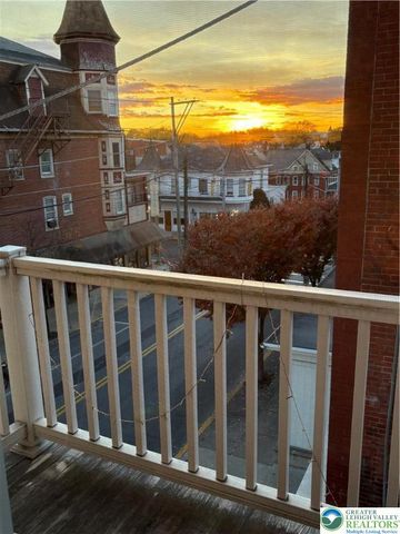 17 Belvidere Street 305, Nazareth Boro, PA 18064