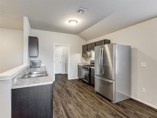 5329 Kye Dr, Tuttle, OK 73089