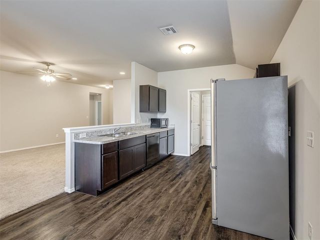 5329 Kye Dr, Tuttle, OK 73089