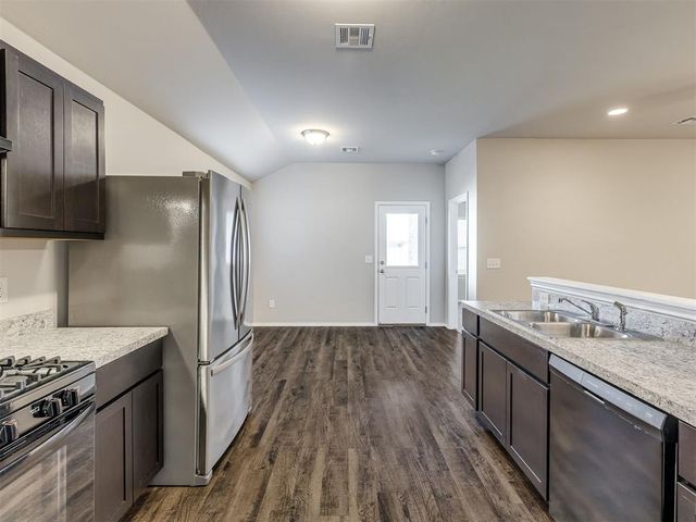 5329 Kye Dr, Tuttle, OK 73089