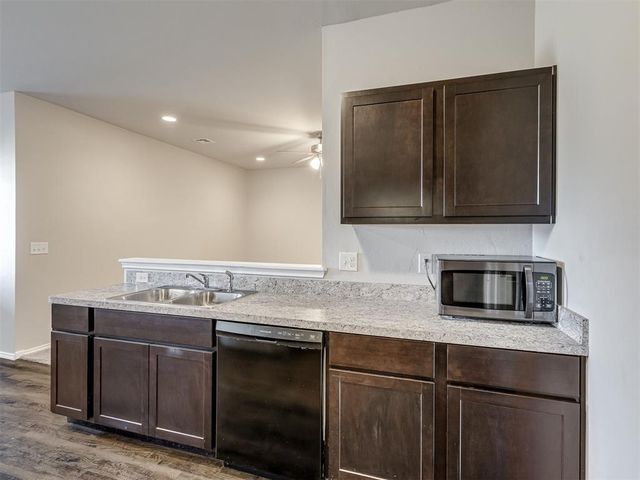 5329 Kye Dr, Tuttle, OK 73089