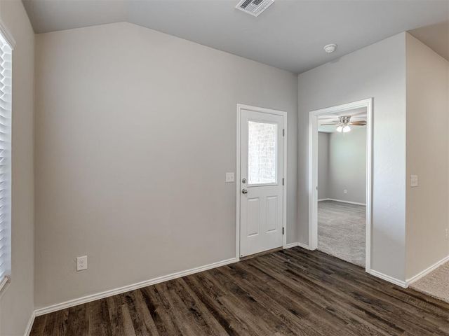 5329 Kye Dr, Tuttle, OK 73089