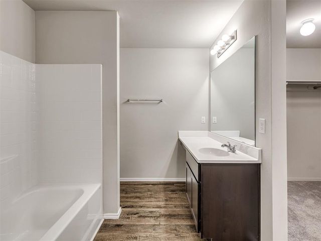 5329 Kye Dr, Tuttle, OK 73089