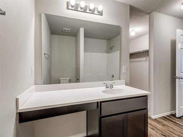 5329 Kye Dr, Tuttle, OK 73089