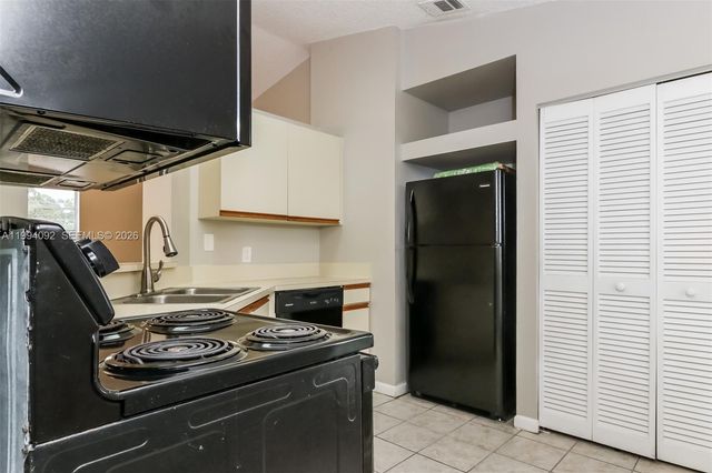 1274 SW Byron St, Port St. Lucie, FL 34983