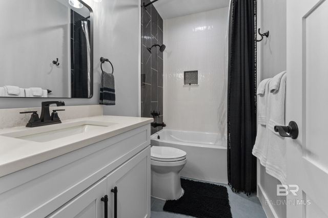 166 Willow Lake Drive, Fairhope, AL 36532