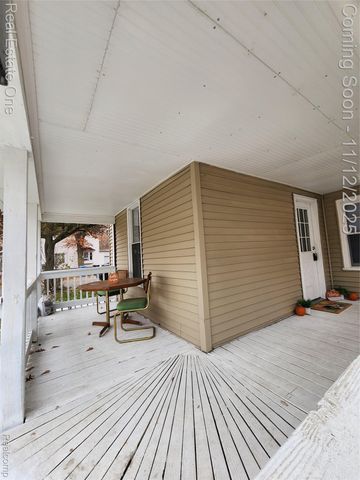 1128 Hickory Street, Lansing, MI 48912