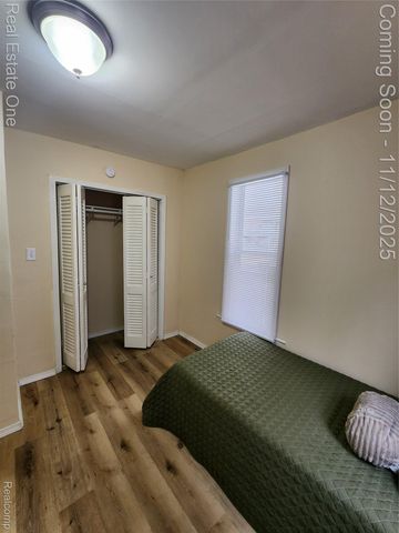 1128 Hickory Street, Lansing, MI 48912