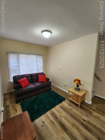 1128 Hickory Street, Lansing, MI 48912