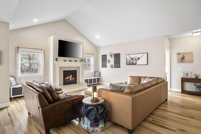 2834 SW Indian Place, Redmond, OR 97756