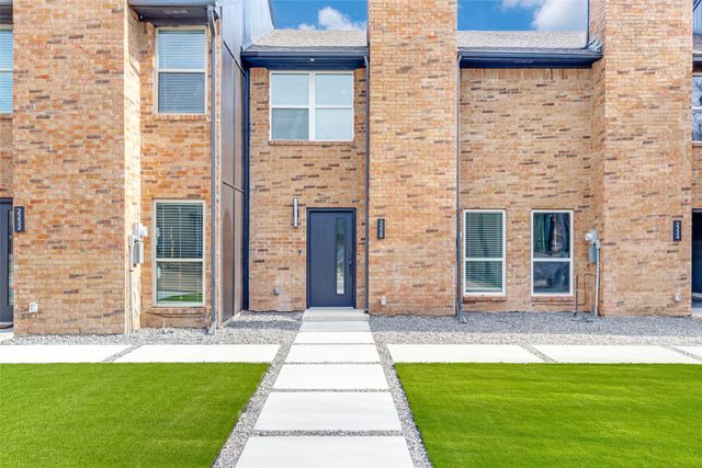 2228 Colony Court, Dallas, TX 75235