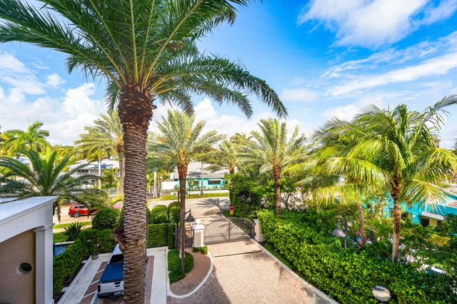 155 S Ocean Avenue 305, Palm Beach Shores, FL 33404