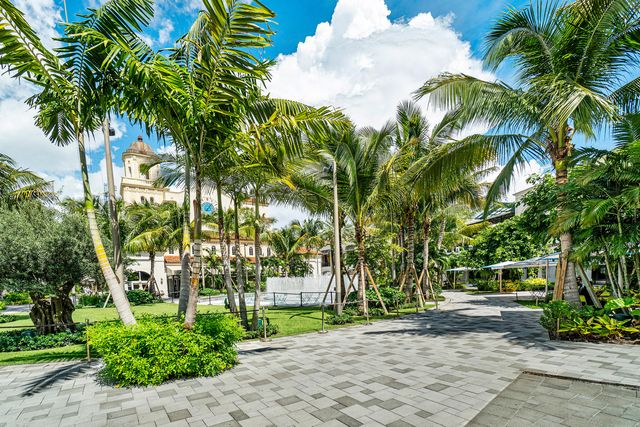 155 S Ocean Avenue 305, Palm Beach Shores, FL 33404
