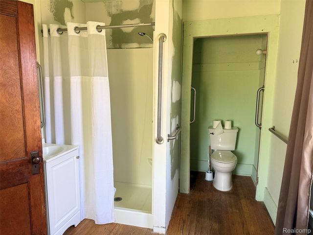 834 W Houstonia Avenue, Royal Oak, MI 48073