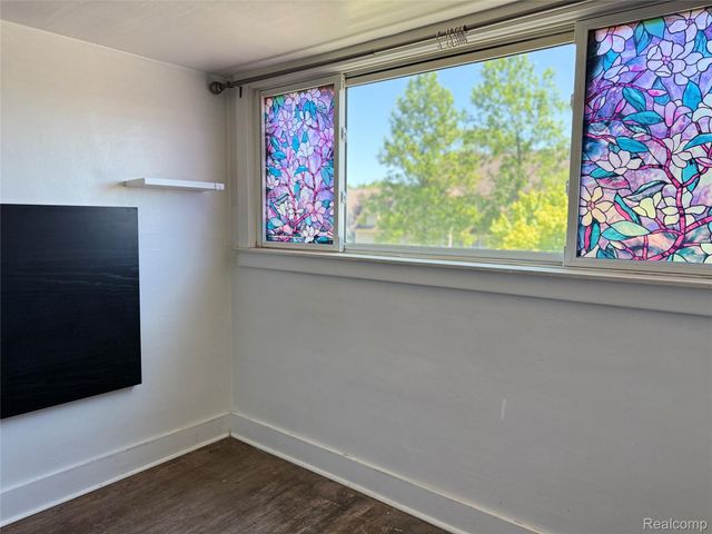 834 W Houstonia Avenue, Royal Oak, MI 48073