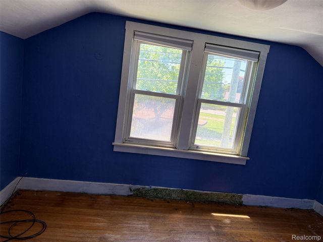 834 W Houstonia Avenue, Royal Oak, MI 48073
