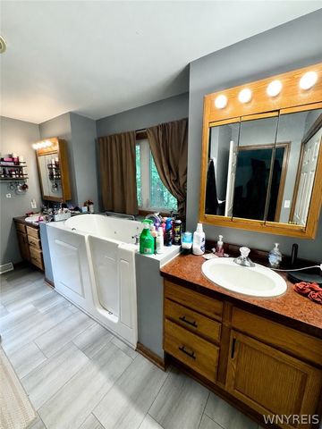 4955 Seneca Street, West Seneca, NY 14224