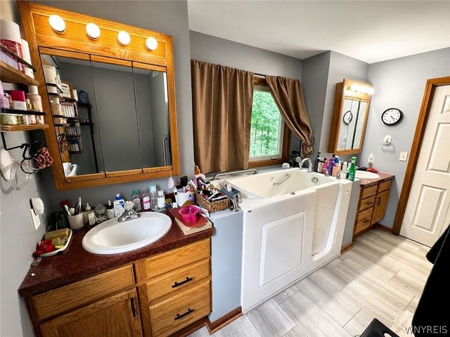 4955 Seneca Street, West Seneca, NY 14224
