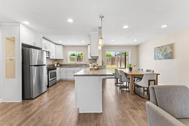8820 Ellenwood Circle, Spring Valley, CA 91977