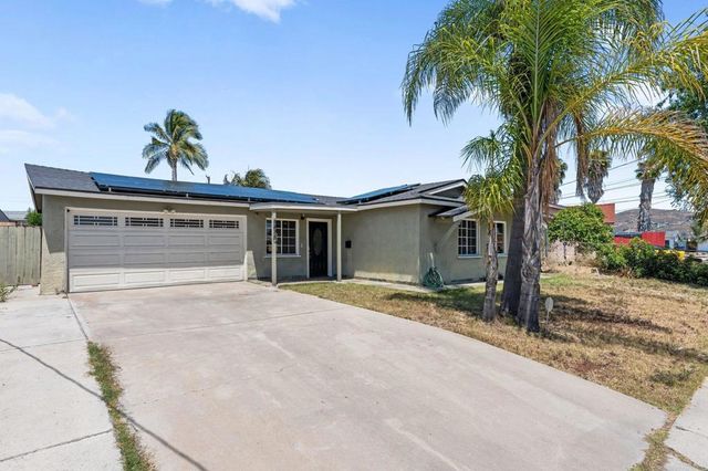 8820 Ellenwood Circle, Spring Valley, CA 91977