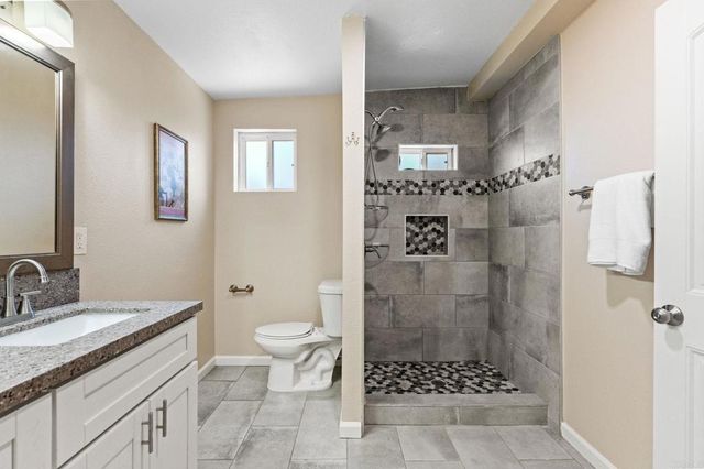 8820 Ellenwood Circle, Spring Valley, CA 91977