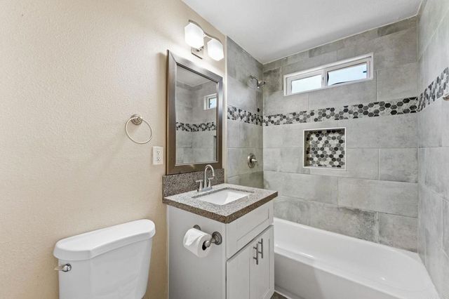 8820 Ellenwood Circle, Spring Valley, CA 91977