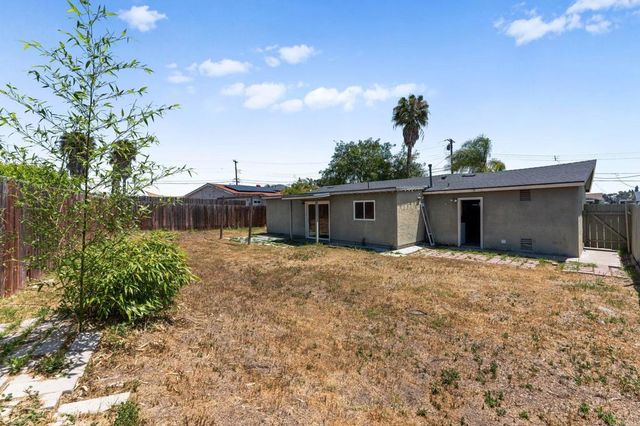 8820 Ellenwood Circle, Spring Valley, CA 91977