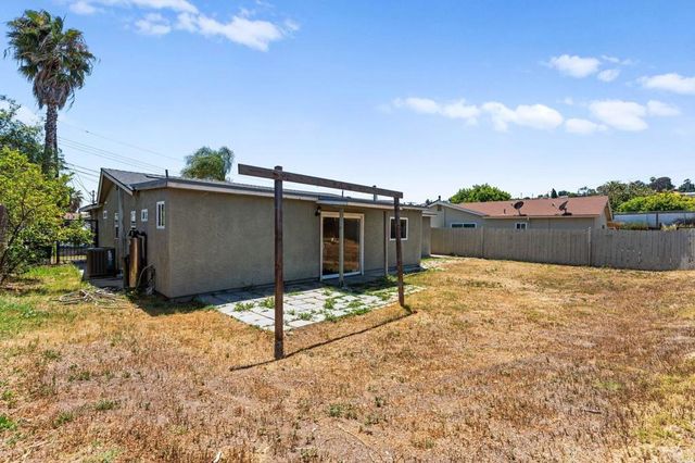 8820 Ellenwood Circle, Spring Valley, CA 91977