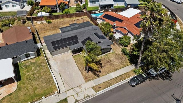 8820 Ellenwood Circle, Spring Valley, CA 91977