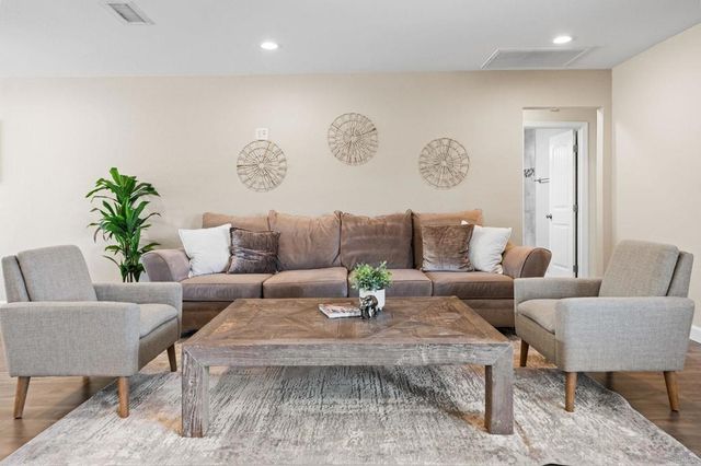 8820 Ellenwood Circle, Spring Valley, CA 91977