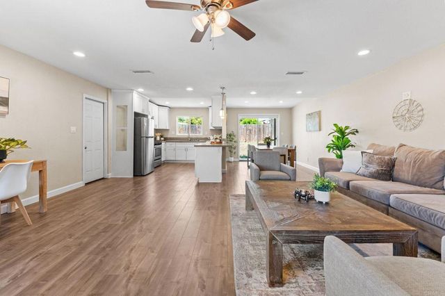 8820 Ellenwood Circle, Spring Valley, CA 91977