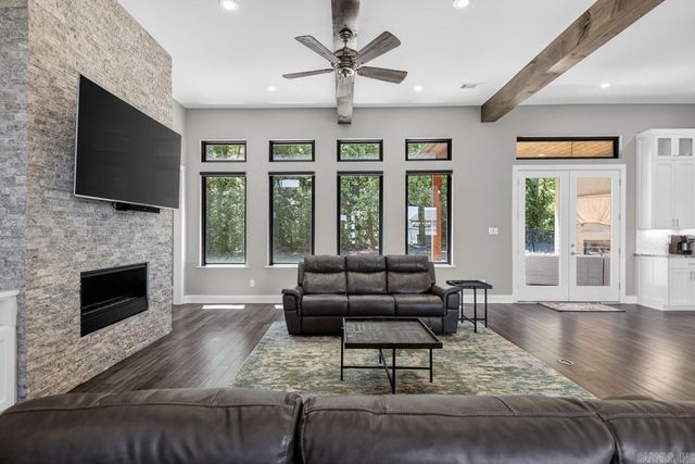 6736 Hilo Avenue, Benton, AR 72019