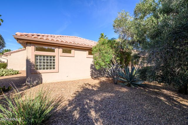 19973 N HALF MOON Drive, Surprise, AZ 85374