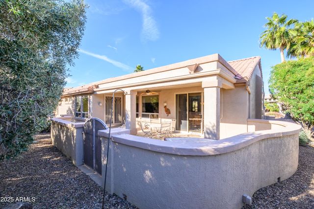 19973 N HALF MOON Drive, Surprise, AZ 85374